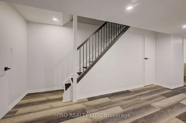 Additional image 22 of 18 Martinglen Cres