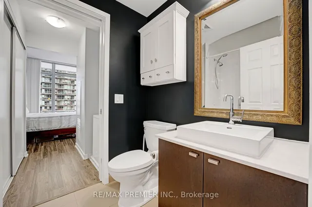 Additional image 20 of 105 The Queensway Unit 714