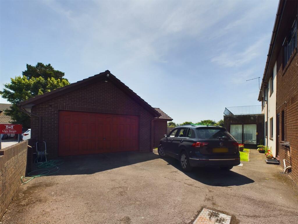Additional image 22 of Heol Broom, Maudlam, Bridgend
