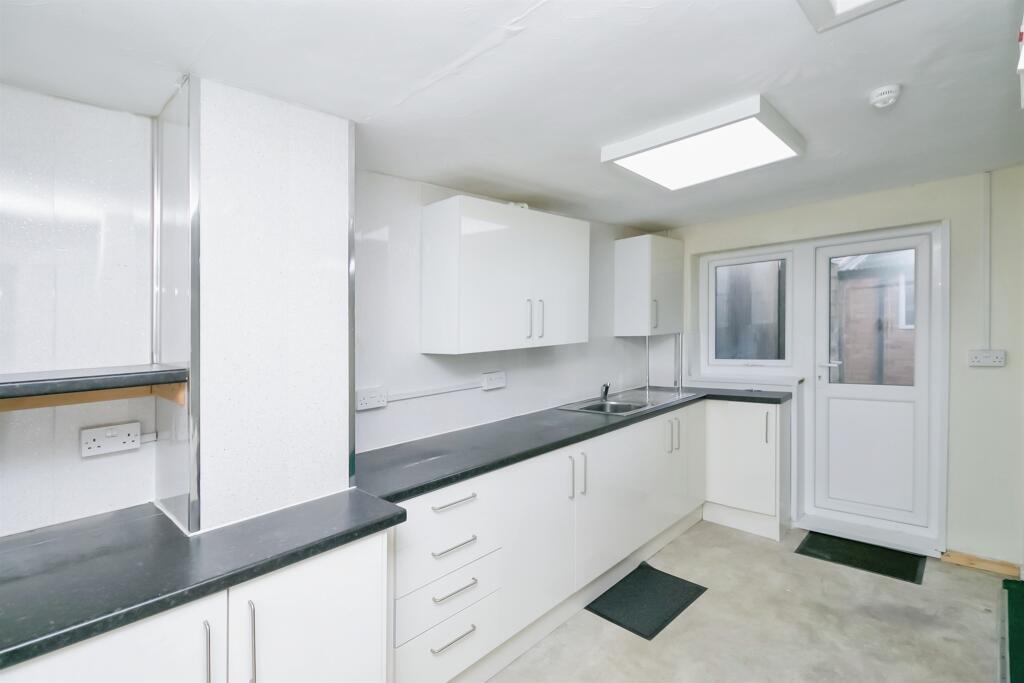 Additional image 16 of Glebe Street, Penarth