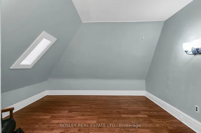 Additional image 16 of 133 Carlaw Ave