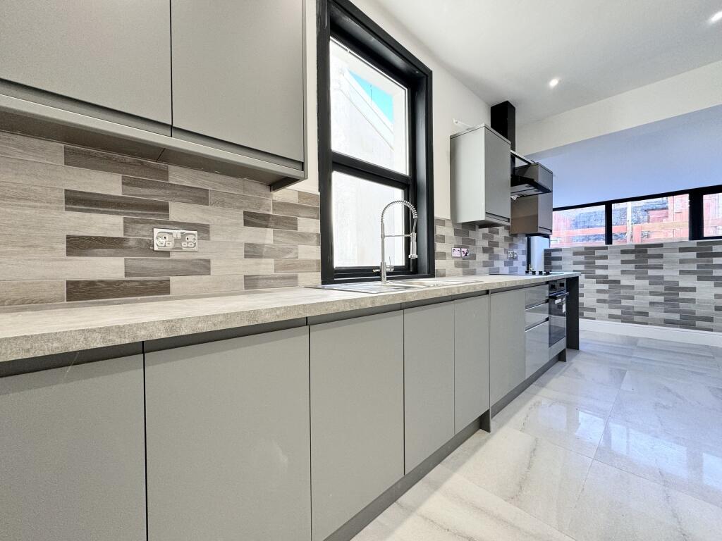 Additional image 6 of Broncynon Terrace, Aberdare, South Glamorgan