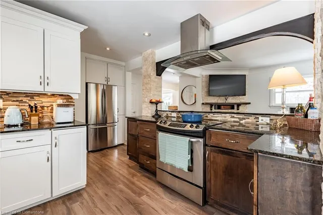 Additional image 13 of 878 Alexander Rd