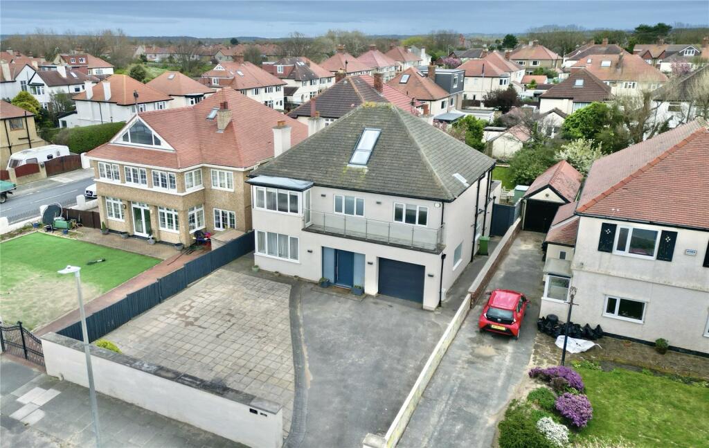 Meols Parade, Wirral, Merseyside, CH47