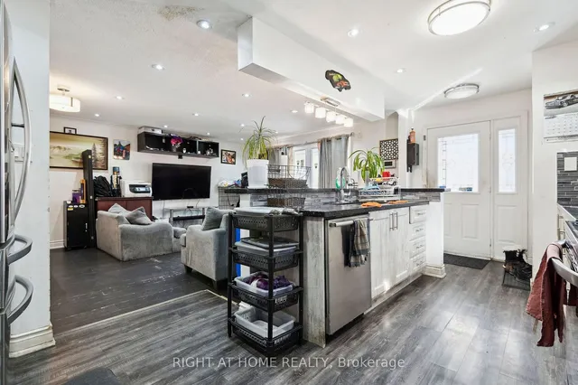 Additional image 10 of 22 Lynmont Rd