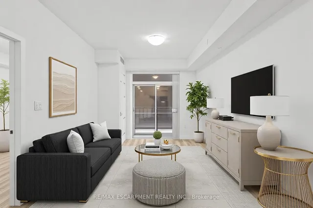 Additional image 3 of 460 Dundas St Unit 422