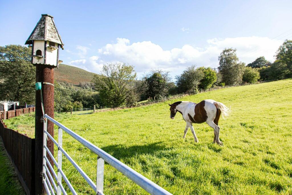Additional image 67 of Ty'R-y-Wen Farm, Bedlinog, Treharris