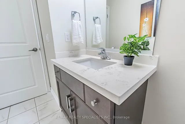 Additional image 24 of 640 Sauve St Unit 221