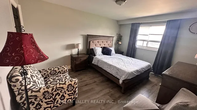 Additional image 12 of 1 Stanwood Cres