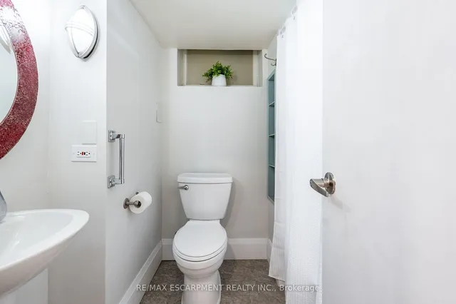 Additional image 24 of 555 Elwood Rd