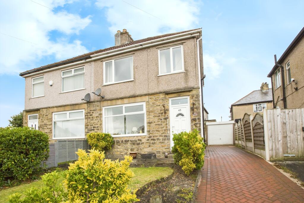 Primary image of Farfield Grove, Bradford, BD6