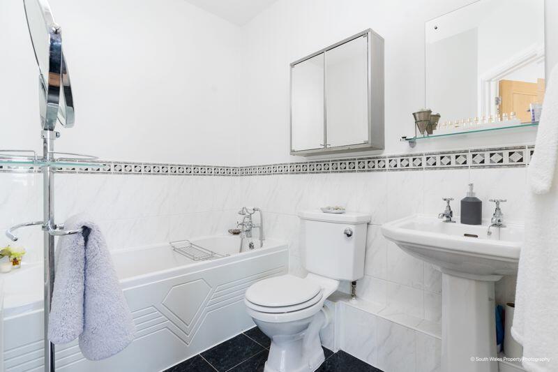 Additional image 18 of Penarth Portway, Penarth