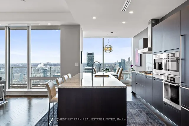 Additional image 6 of 180 University Ave Unit 5603