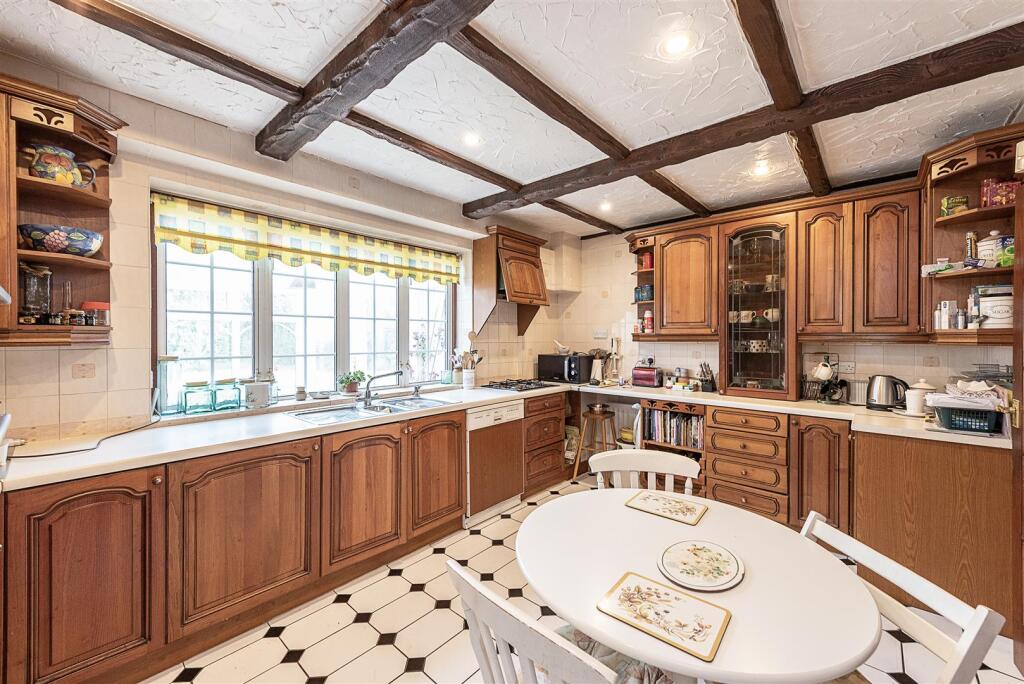 Additional image 13 of Roundwood Park, Harpenden