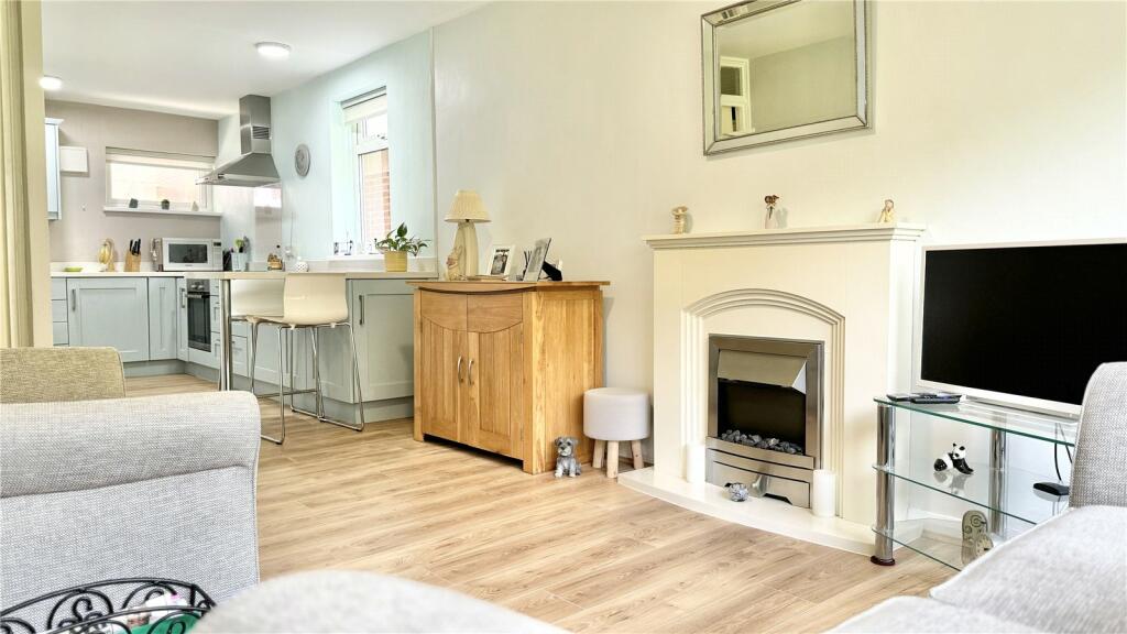 Additional image 3 of Caldy Road, West Kirby, Merseyside, CH48