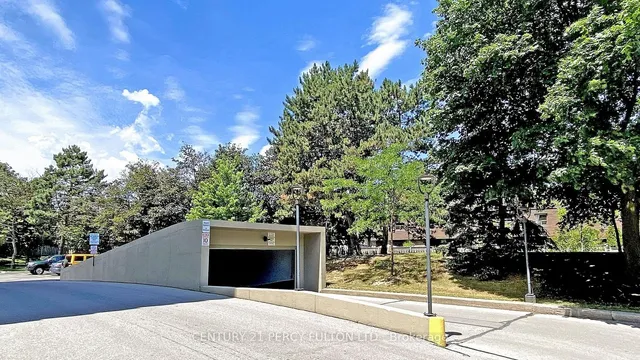 Additional image 37 of 40 Bay Mills Blvd Unit 701