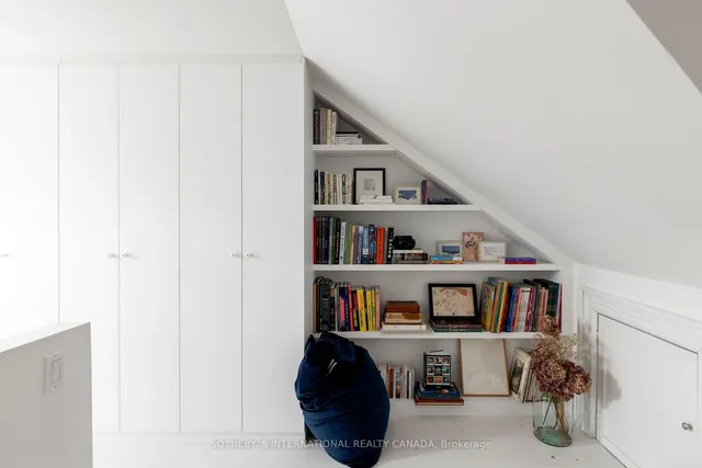 Additional image 29 of 107 Oxford St