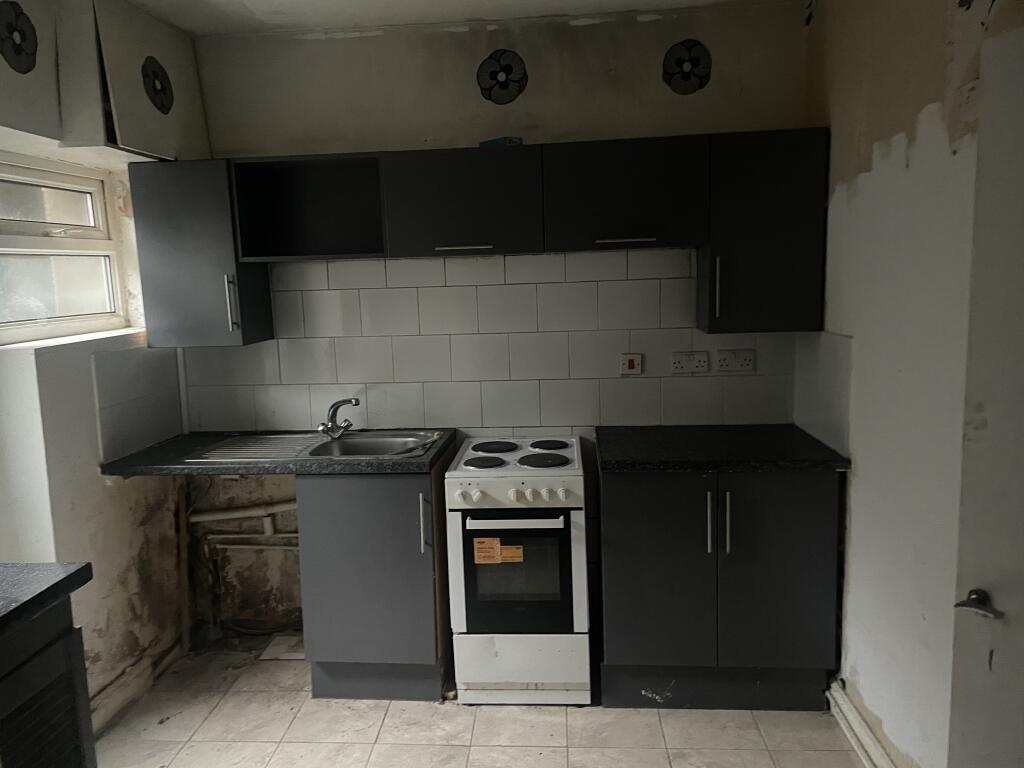 Additional image 4 of Flat 1, Gwalia Buildings, Commercial Street, Ogmore Vale, Bridgend, Bridgend CF32 7BL