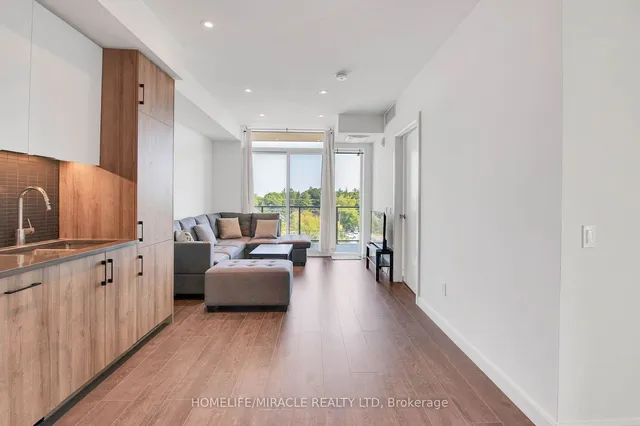 Additional image 8 of 741 King St Unit 401