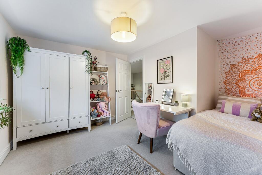 Additional image 24 of Spacious, Private, and Unrivalled Views Across Fields