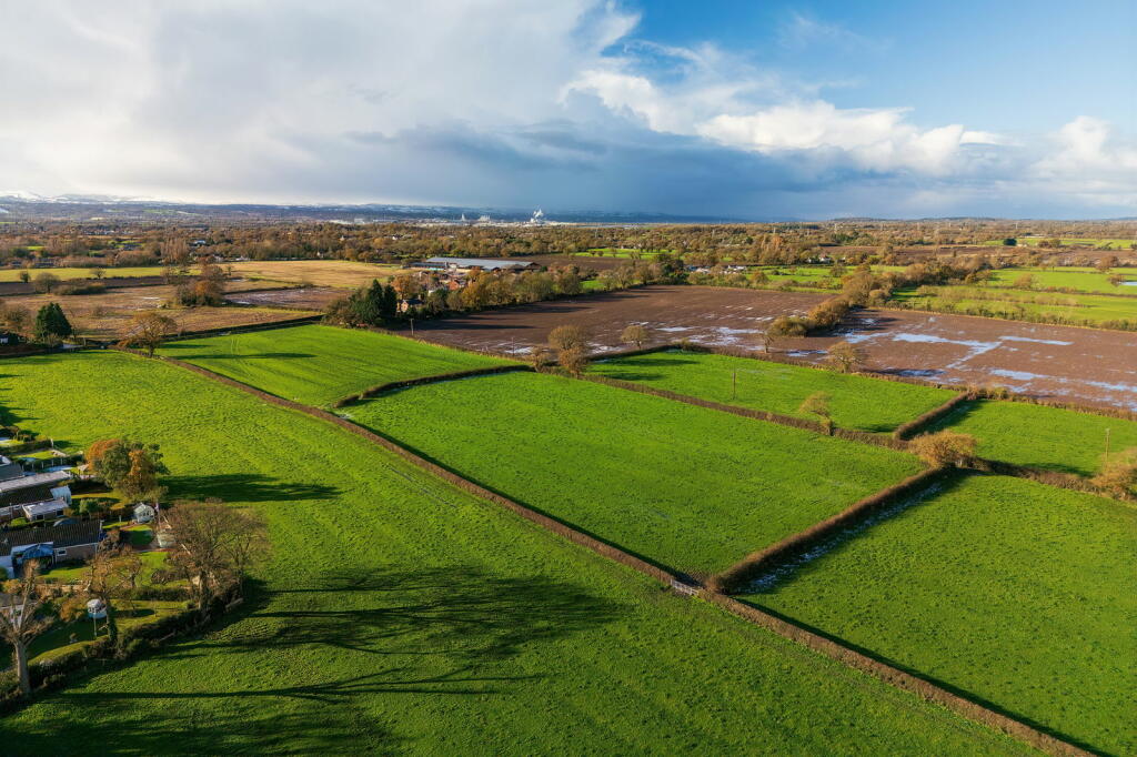 Additional image 45 of Willow Lea, Mollington, Chester, Cheshire