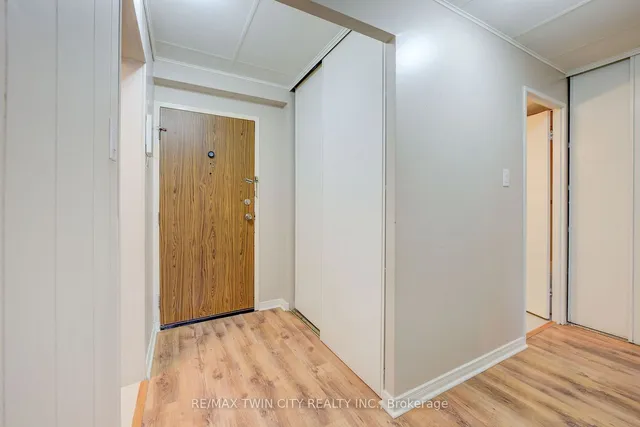 Additional image 4 of 24 Mooregate Cres Unit 202