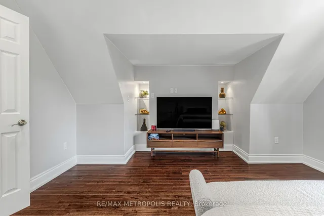 Additional image 27 of 26 Algonquin Ave