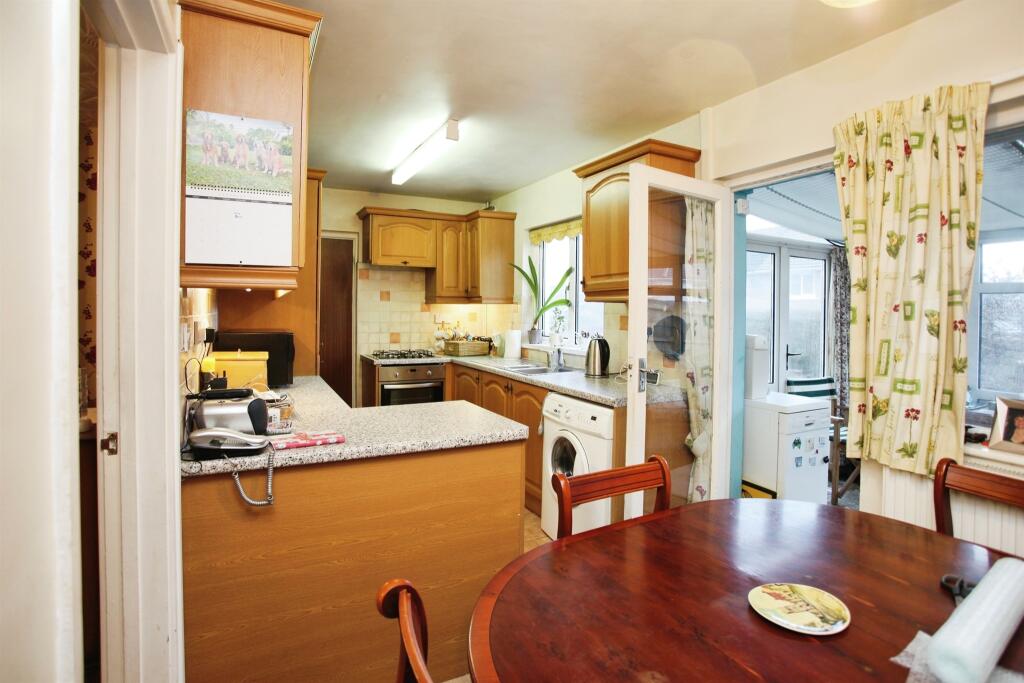 Additional image 8 of Mardy Crescent, CAERPHILLY