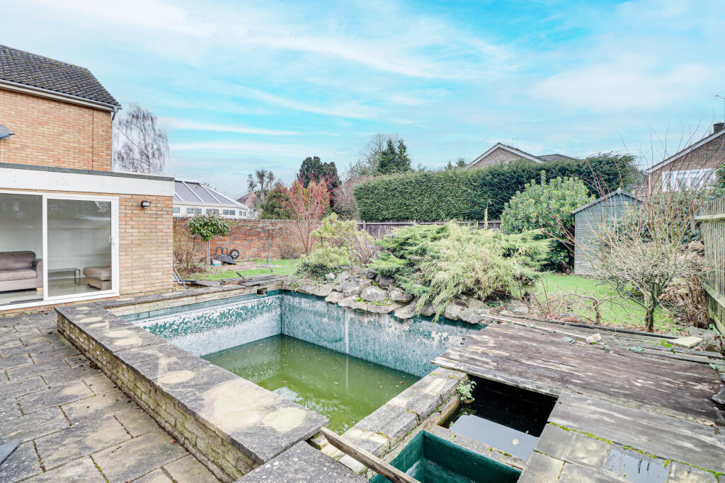 Additional image 4 of Hawthorn Way, St. Albans, Hertfordshire, AL2