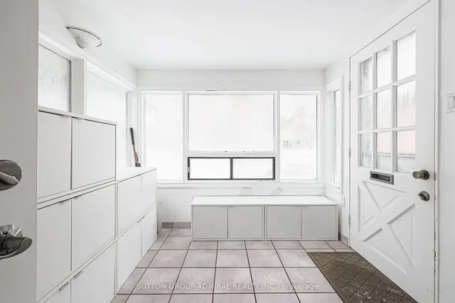 Additional image 26 of 221 Churchill Ave