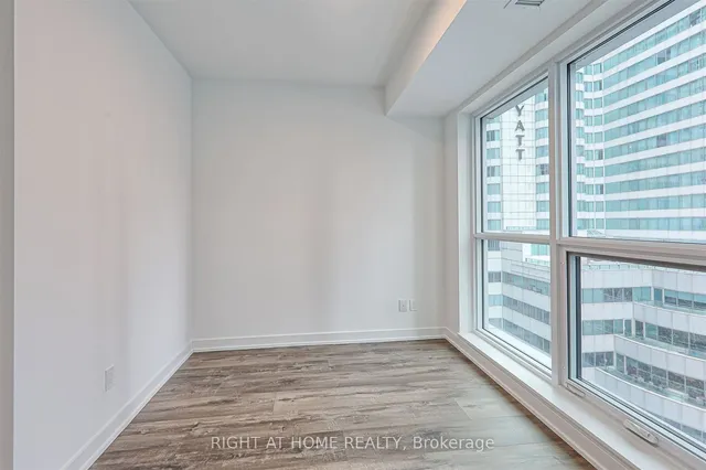 Additional image 6 of 327 King St Unit 1307