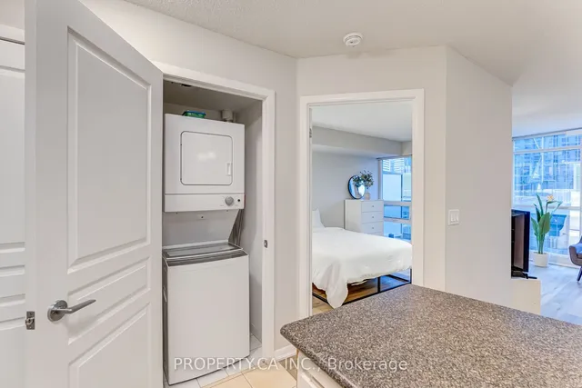 Additional image 22 of 18 Yonge St Unit 1501