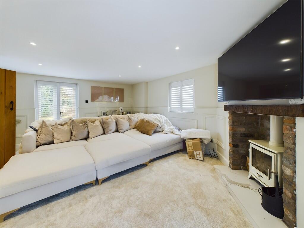 Additional image 5 of The Hawthornes, Wimbolds Trafford