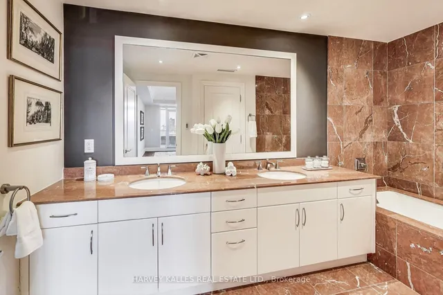 Additional image 30 of 68 Yorkville Ave Unit 1002