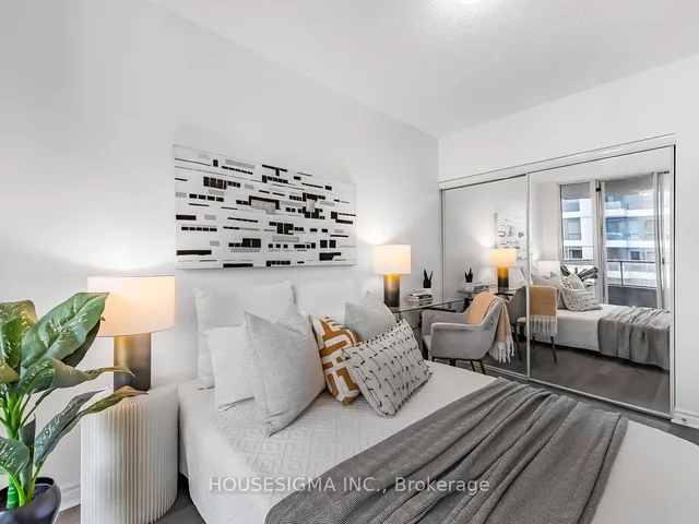 Additional image 19 of 388 Bloor St Unit 2001