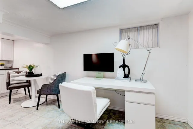 Additional image 24 of 29 Oak Park Ave