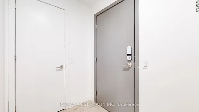 Additional image 6 of 9 Tecumseth St Unit 707