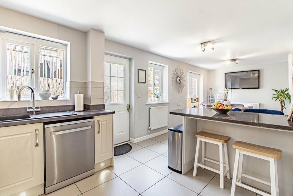 Additional image 8 of Delfryn, Miskin, Pontyclun, CF72