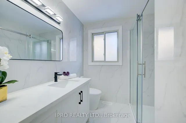 Additional image 21 of 18 Martinglen Cres