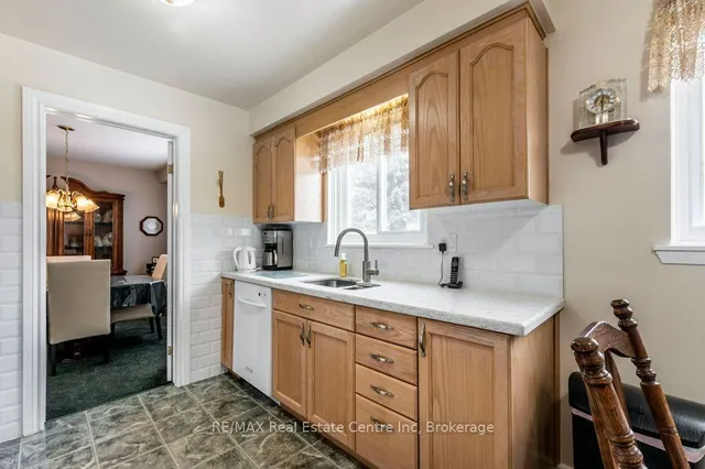 Additional image 12 of 917 Maple Ave