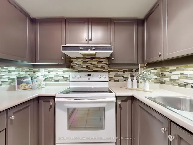 Additional image 14 of 2 Rean Dr Unit 706