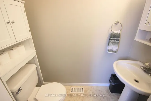 Additional image 23 of 10 Frances Ave