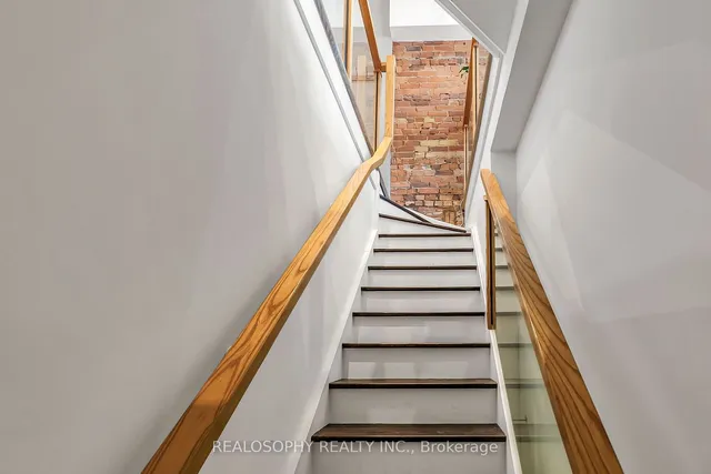 Additional image 19 of 626 Huron St