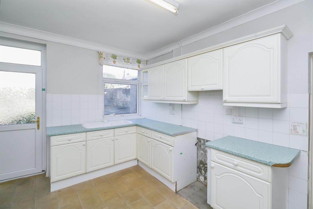 Additional image 14 of Main Street, Barry