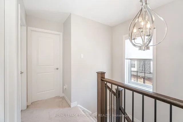 Additional image 38 of 2220 Queensway Dr Unit 15