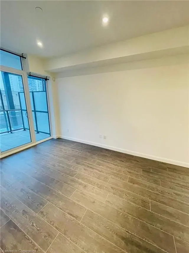 Additional image 6 of 741 King St Unit 103