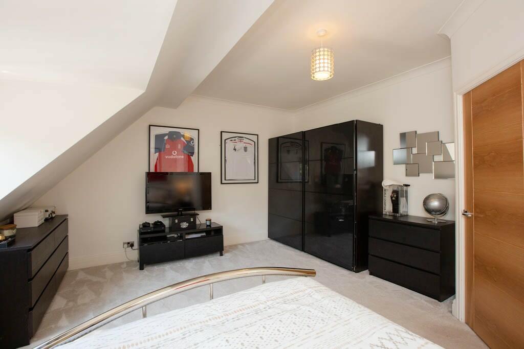 Additional image 48 of Kings Drive, CH48