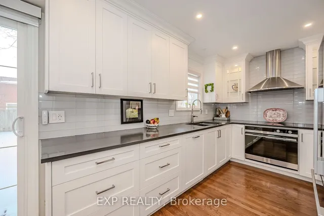 Additional image 7 of 705 Robertson Cres