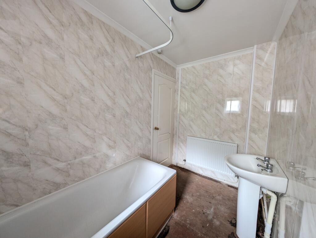 Additional image 40 of Oxford Street, Mountain Ash, CF45 3HB