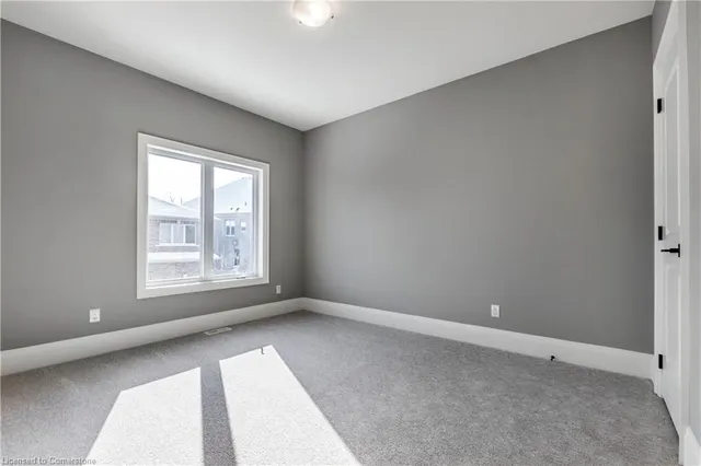 Additional image 21 of 4-258 Edgewater Cres